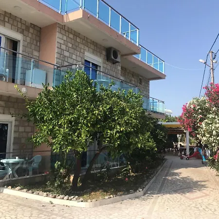 Villa Three Flags Bed & Breakfast Ulcinj Exterior photo