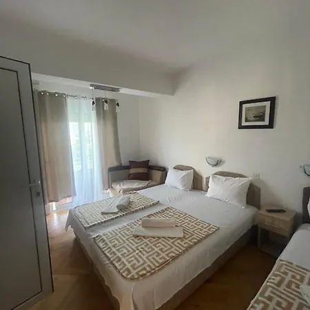 Villa Three Flags Bed & Breakfast Ulcinj Exterior photo